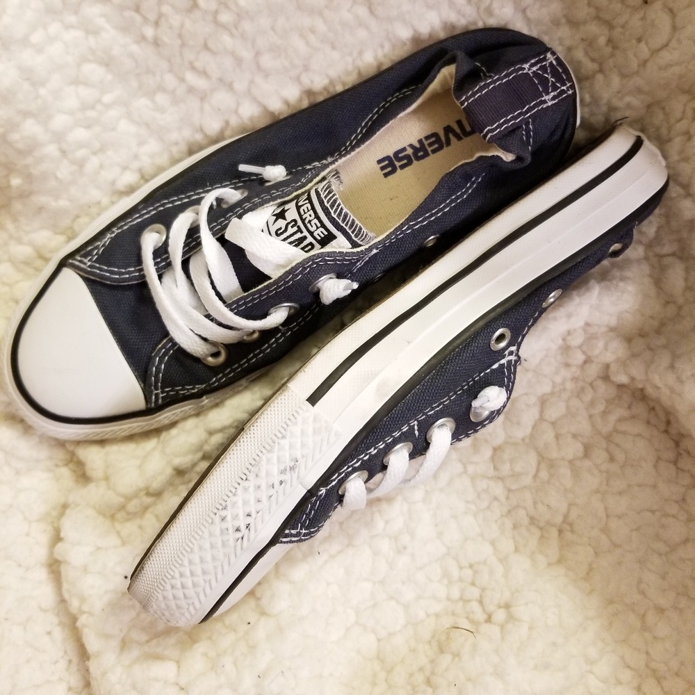 🛍Converse sneakers